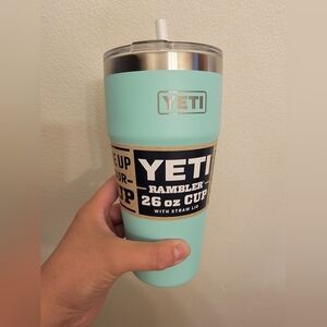 NWT Yeti 26 oz Rambler with Straw in Seafoam